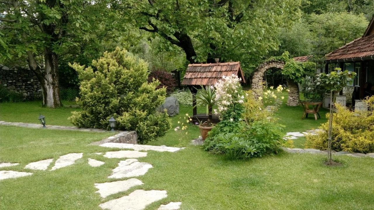 לינה וארוחת בוקר דיליג'אן Eco Garden מראה חיצוני תמונה