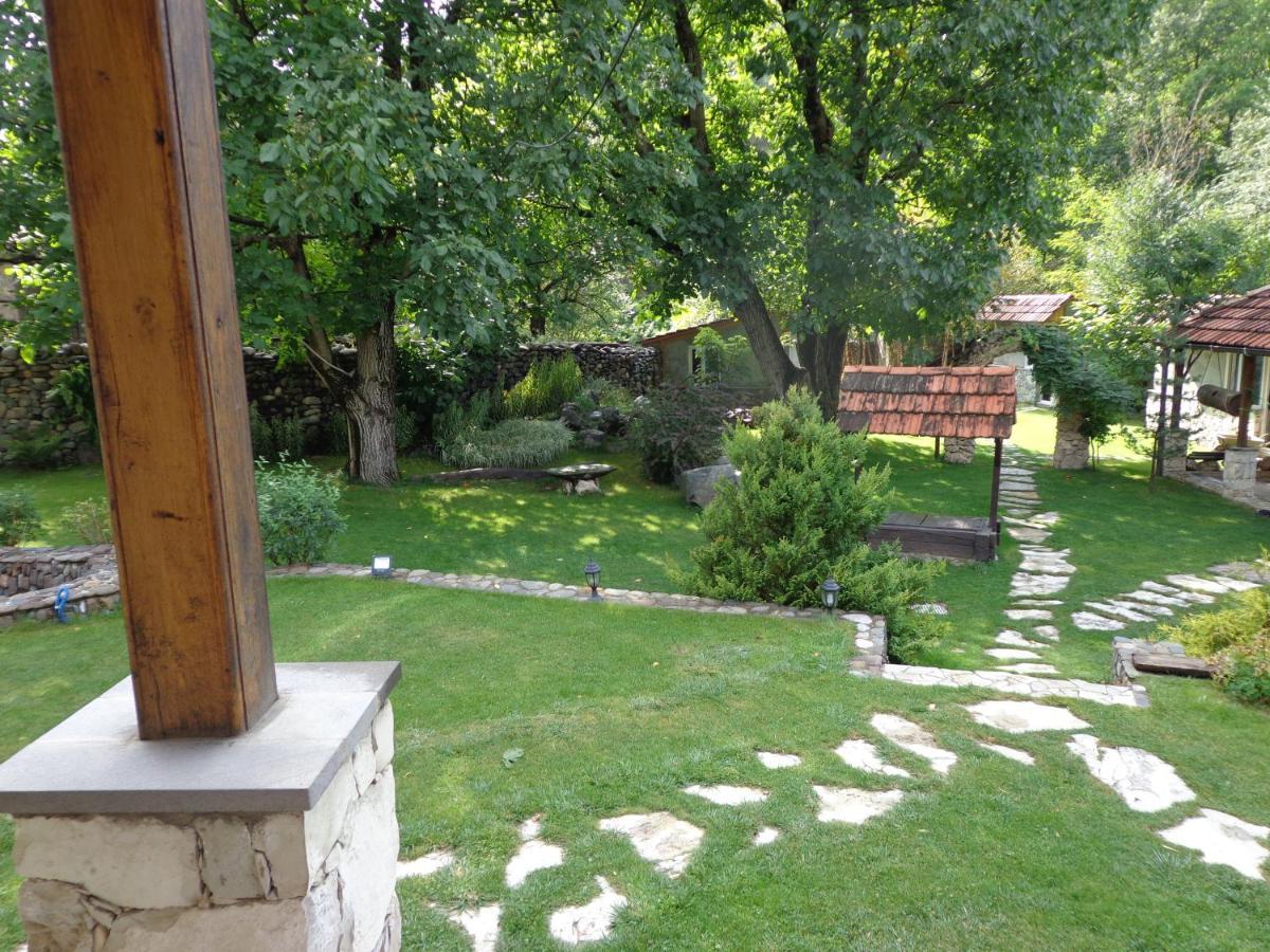 לינה וארוחת בוקר דיליג'אן Eco Garden מראה חיצוני תמונה
