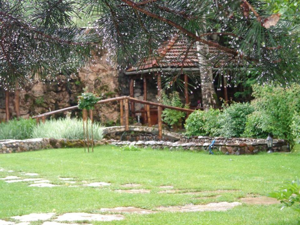 לינה וארוחת בוקר דיליג'אן Eco Garden מראה חיצוני תמונה