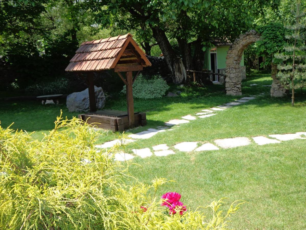 לינה וארוחת בוקר דיליג'אן Eco Garden מראה חיצוני תמונה