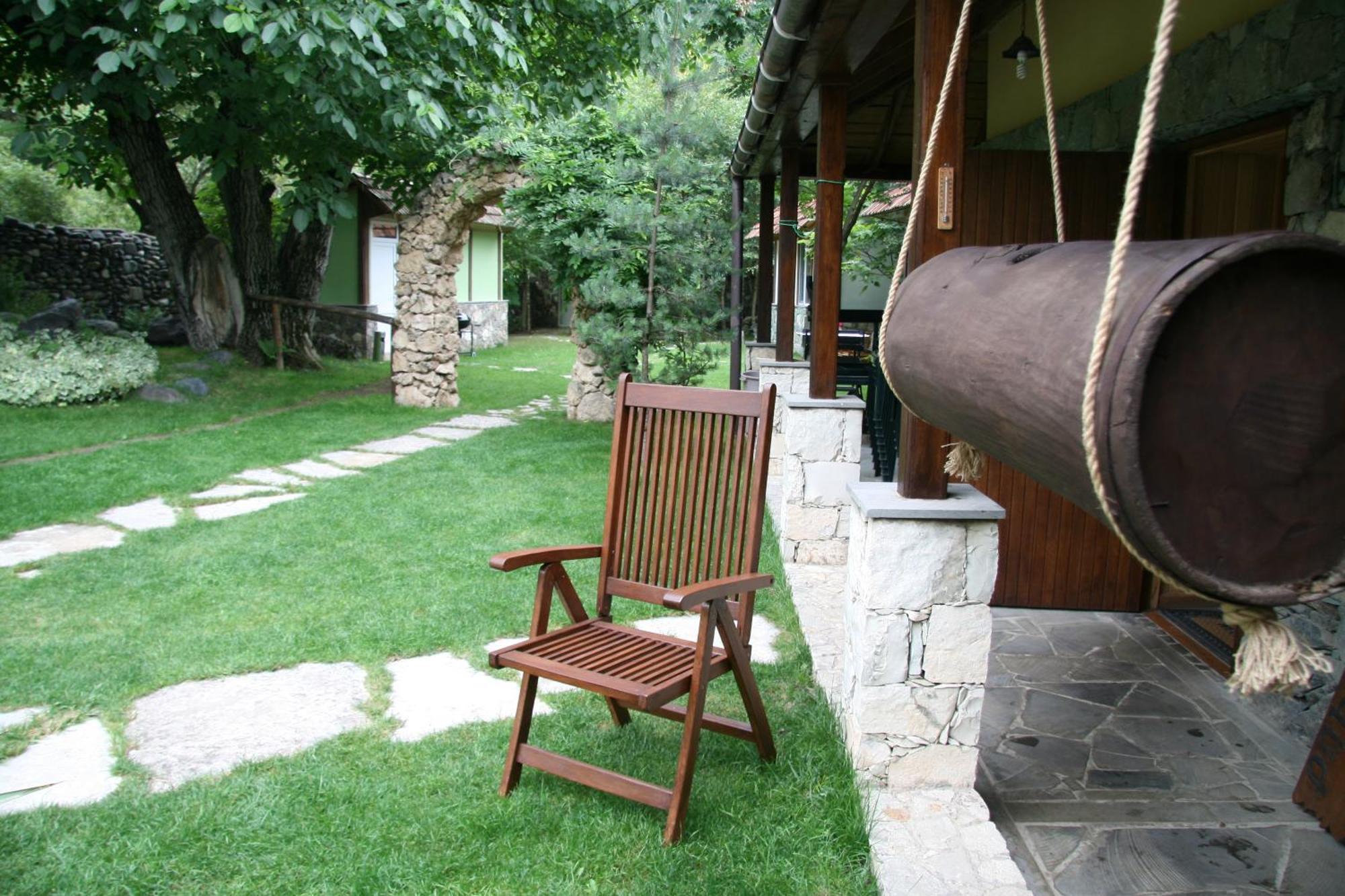 לינה וארוחת בוקר דיליג'אן Eco Garden מראה חיצוני תמונה