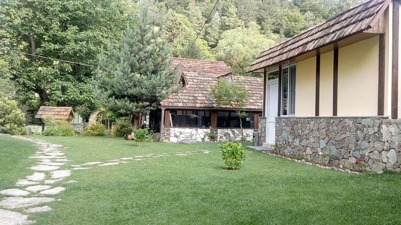 לינה וארוחת בוקר דיליג'אן Eco Garden מראה חיצוני תמונה